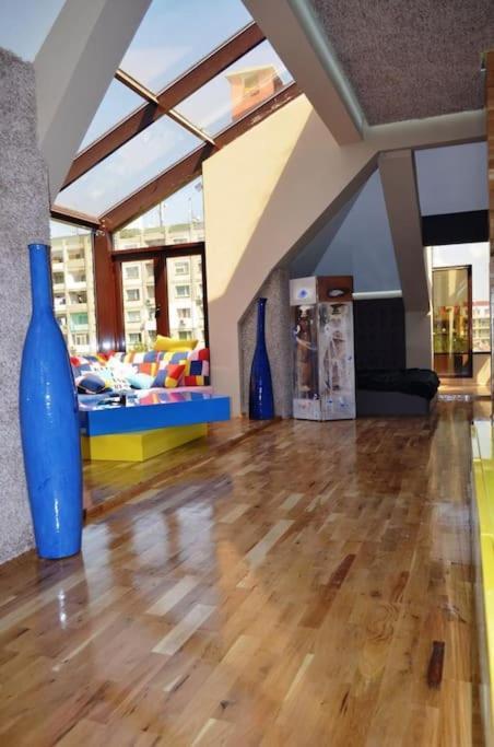 Art Penthouse Lejlighed Burgas City Eksteriør billede